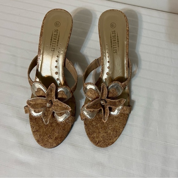 SOLD - Picture 3 of 13